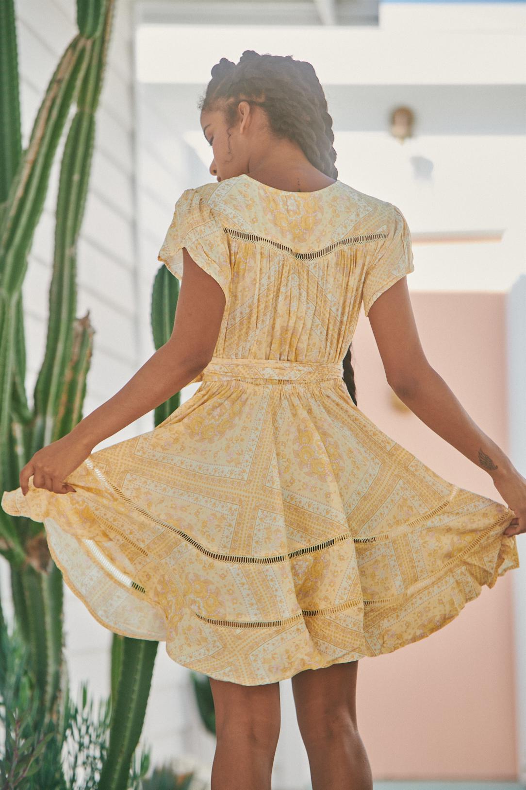 JAASE Tigris Print Montana Mini Kleid Gelb – Stylisches Sommeroutfit -  XS, Kleid, Ärmel, Strandmode, Person, Abendkleid, Kleid, Ärmel, Strandmode, Person, Abendkleid, Kleid, Ärmel, Strandmode, Person, Abendkleid, Kleid, Ärmel, Strandmode, Person, Abendkl