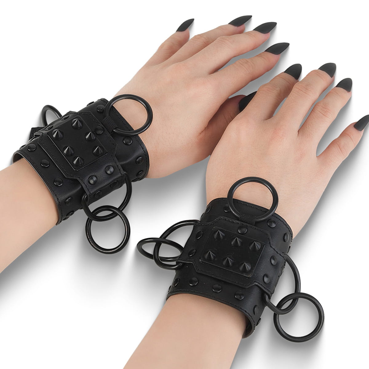 DemoniaCult DA-402 Kunstlederfesseln mit Ringen Schwarz