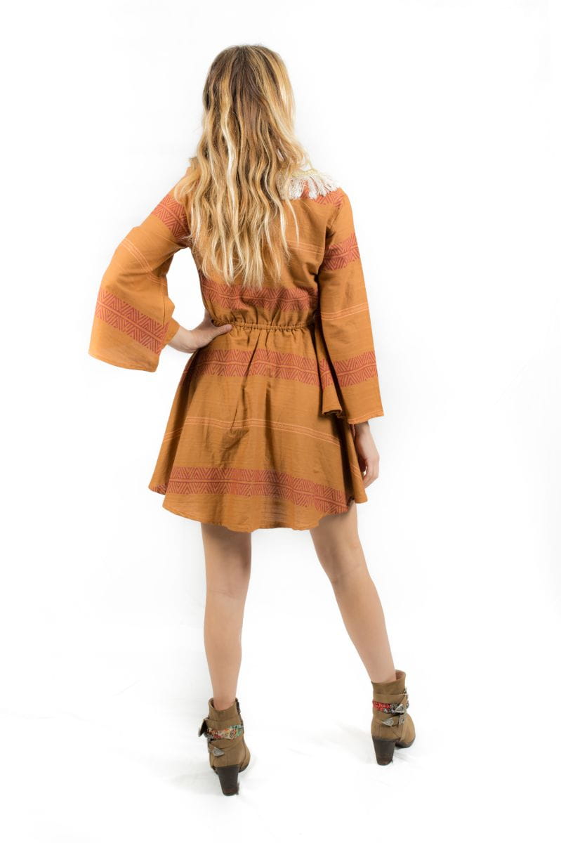 SAVAGE CULTURE Maledivas IV Minikleid mit langen Ärmeln und Fransen, Marron - M, Kleid, Person, Bluse, Mantel, Modisch, Kleid, Person, Bluse, Mantel, Modisch, Kleid, Person, Bluse, Mantel, Modisch
