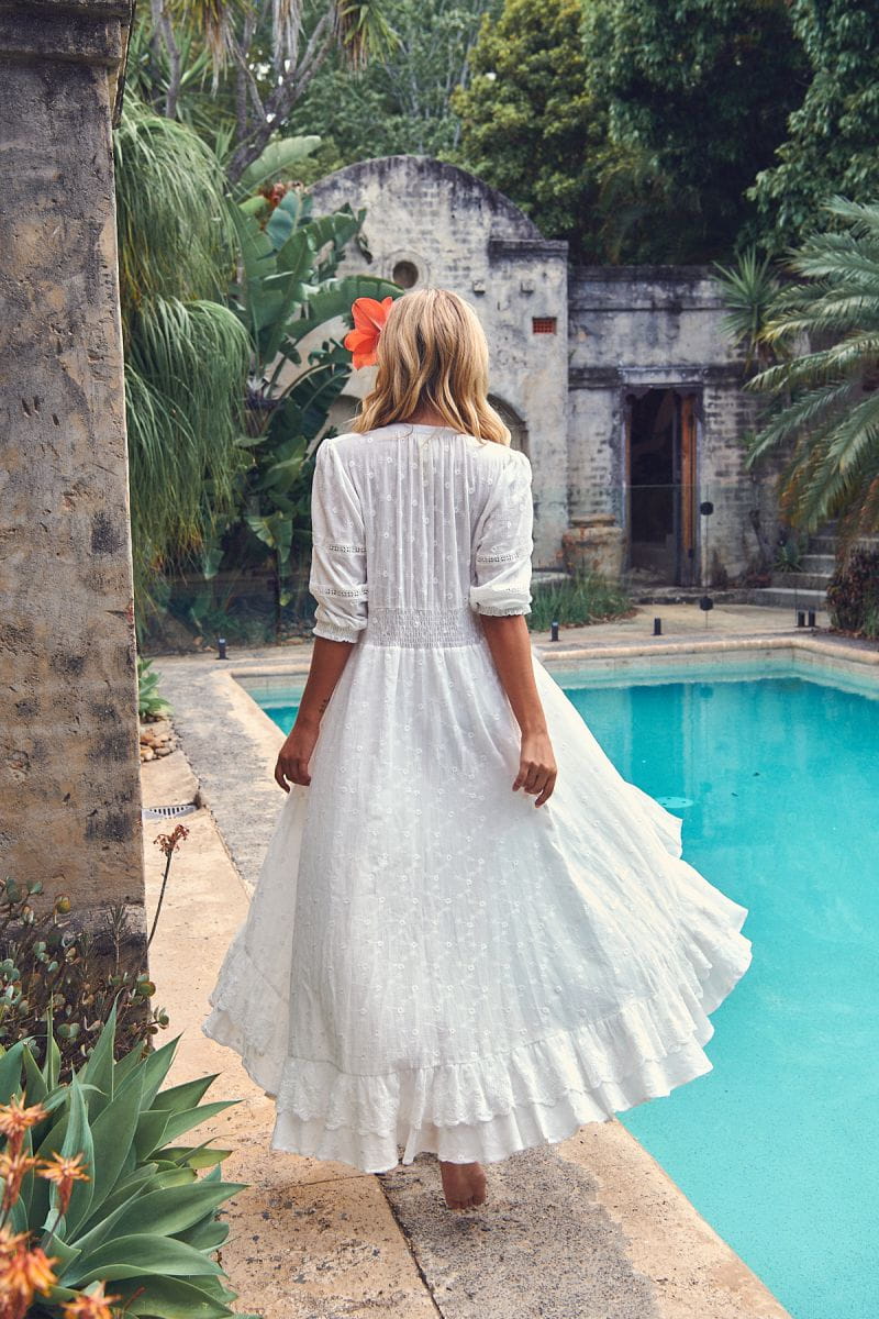 JAASE Boho Maxi Kleid Weiß mit Stickereien für trendbewusste Frauen -  L, Bekleidung, Ärmel, Person, Strandmode, Stehend, Bekleidung, Ärmel, Person, Strandmode, Stehend, Bekleidung, Ärmel, Person, Strandmode, Stehend, Bekleidung, Ärmel, Person, Strandmode